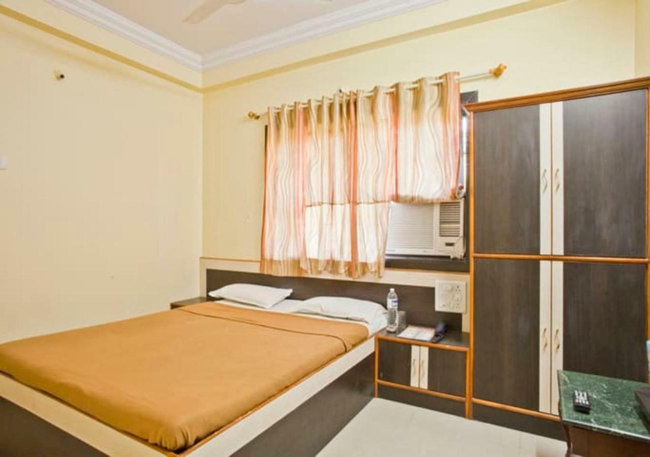 Hotel Sai Ganesh Shirdi Luaran gambar