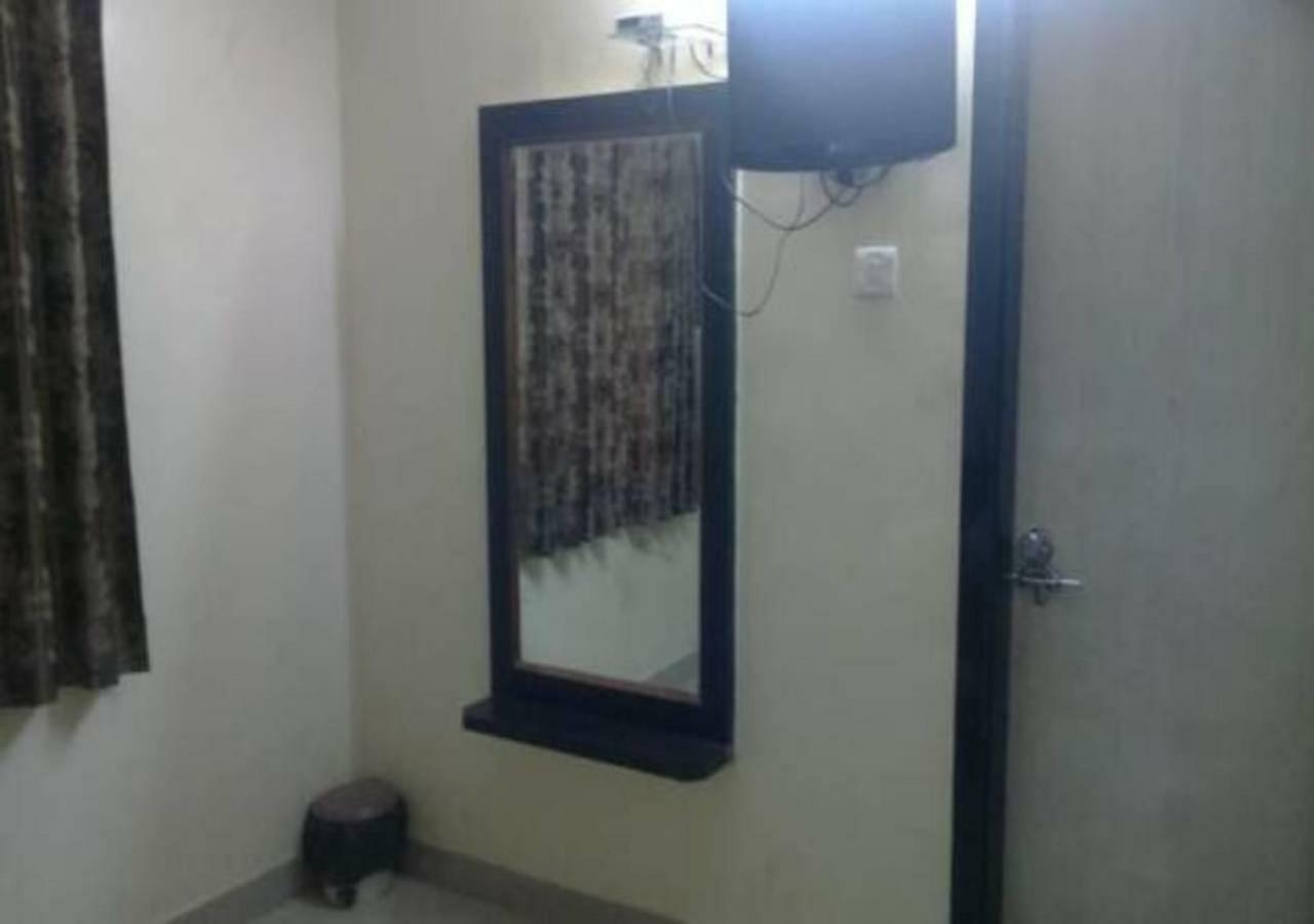 Hotel Sai Ganesh Shirdi Luaran gambar