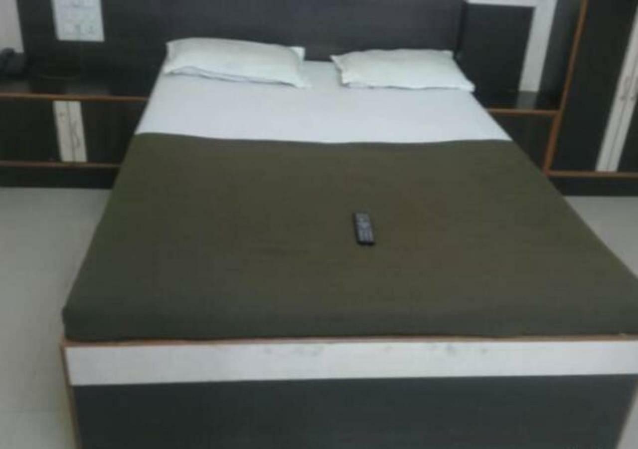 Hotel Sai Ganesh Shirdi Luaran gambar