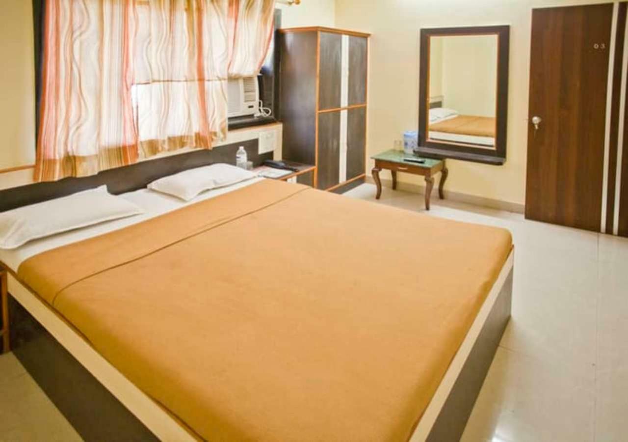 Hotel Sai Ganesh Shirdi Luaran gambar
